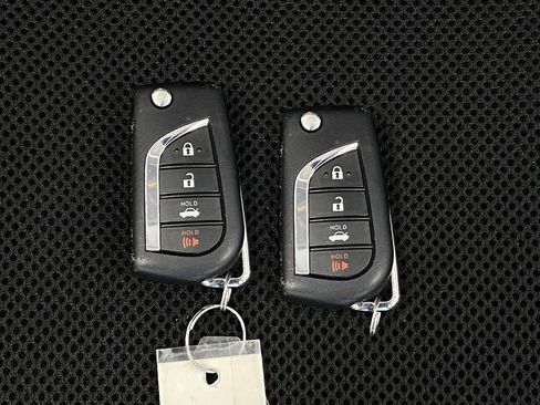 Used 2025 Toyota Corolla LE image 10