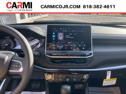 New 2026 Jeep Compass Latitude image 19