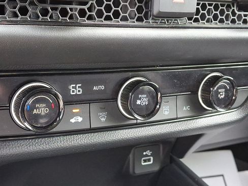Used 2024 Honda HR-V LX image 15