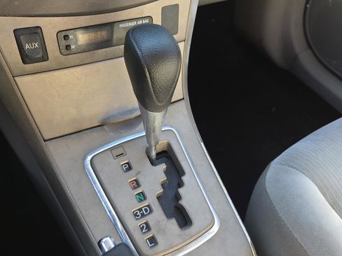 Used 2011 Toyota Corolla LE image 26