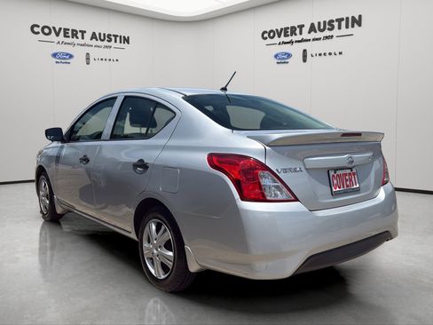 Used 2018 Nissan Versa S Plus FWD image 3