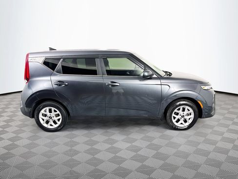 Used 2020 Kia Soul S FWD image 8