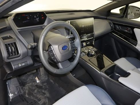 Used 2023 Subaru Solterra AWD image 28