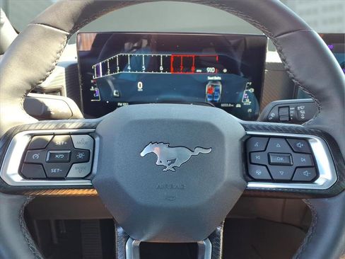 Used 2025 Ford Mustang Coupe image 28