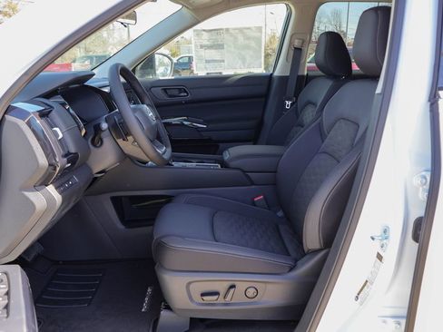 New 2026 Nissan Pathfinder SV image 7