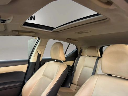 Used 2014 Lexus CT 200h FWD image 14