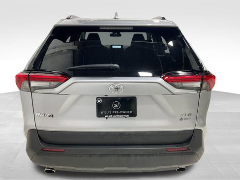Used 2025 Toyota RAV4 XLE image 5