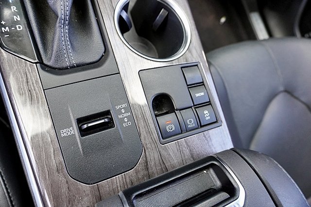 Used 2023 Toyota Highlander Limited FWD image 45