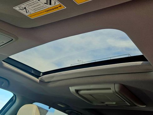 Used 2018 Honda Pilot Elite image 13