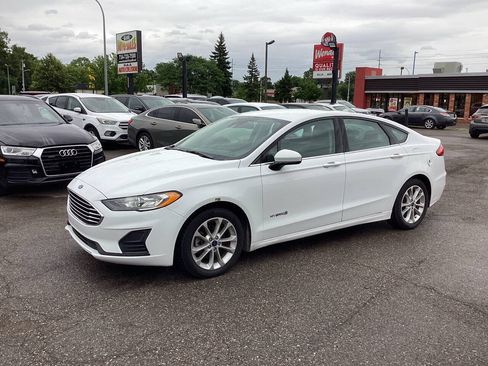 Used 2019 Ford Fusion SE FWD image 7