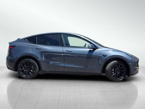 Used 2023 Tesla Model Y Long Range AWD/4WD image 4