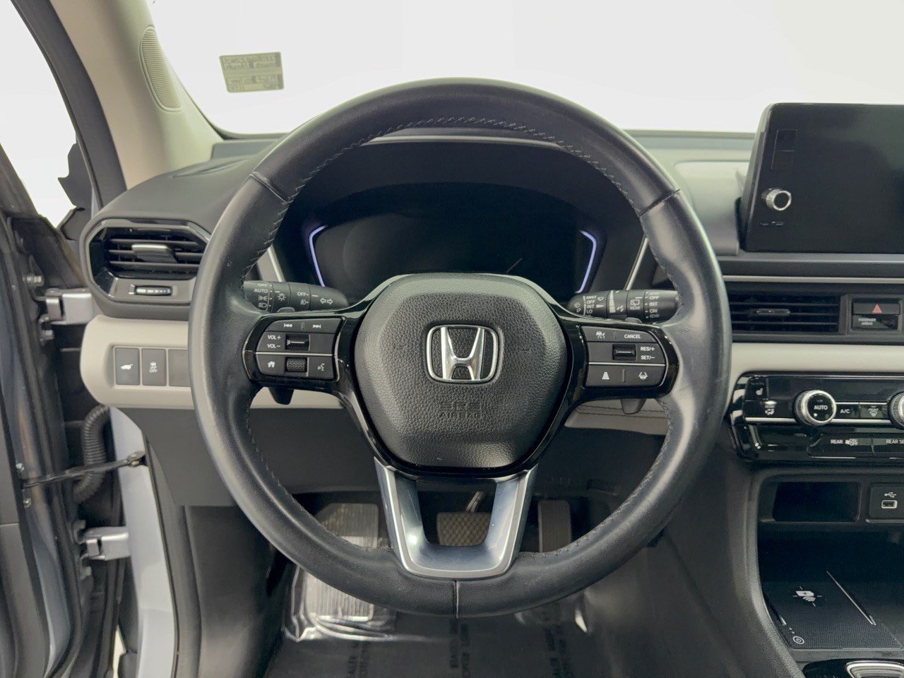 Used 2023 Honda Pilot EX-L image 10