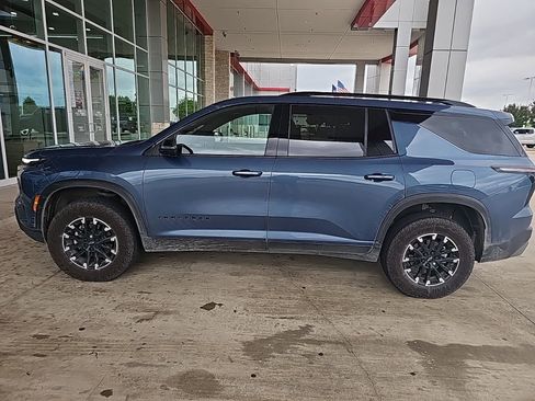 Used 2025 Chevrolet Traverse Z71 w/ Driver Confidence Package image 30