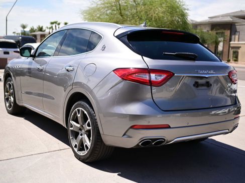 Used 2017 Maserati Levante S image 7