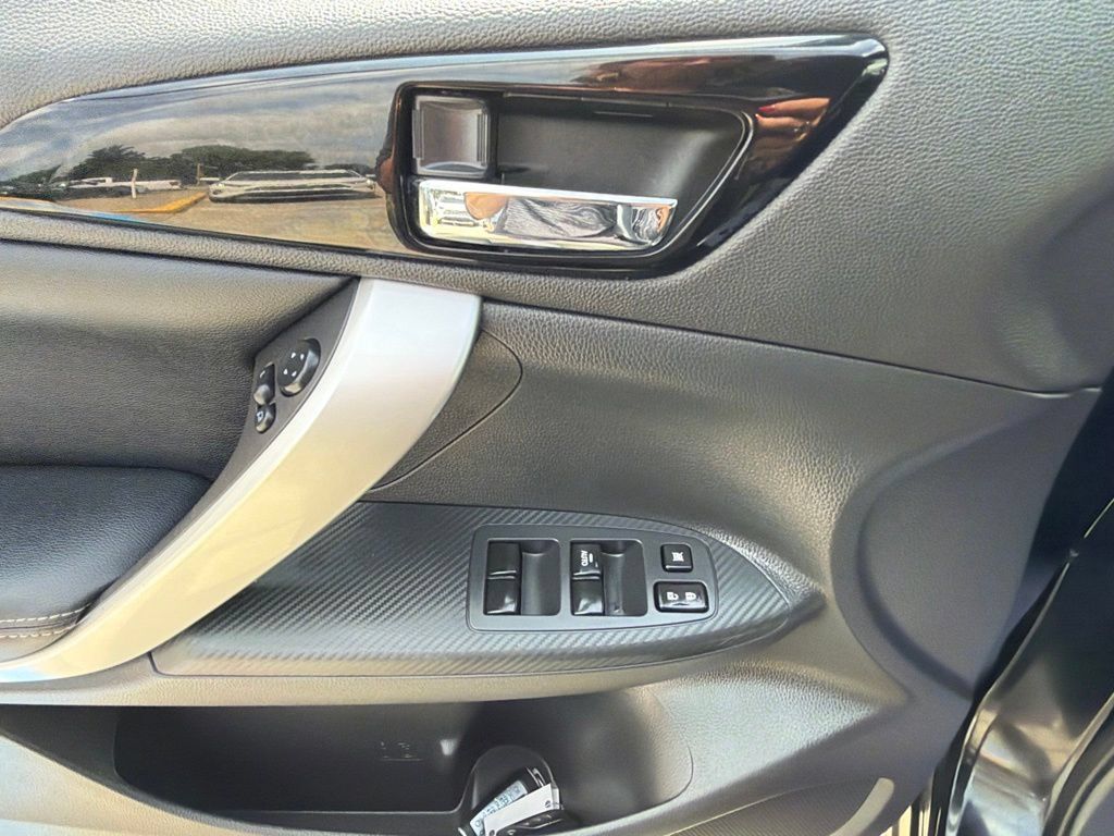 Used 2024 Mitsubishi Eclipse Cross AWD image 12