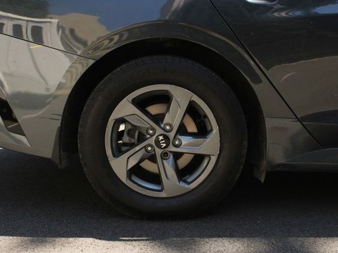 Used 2021 Kia K5 LXS image 5