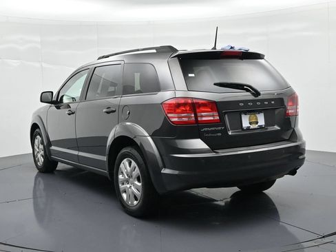 Used 2020 Dodge Journey SE FWD image 8