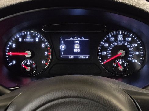 Used 2017 Kia Sorento L image 23