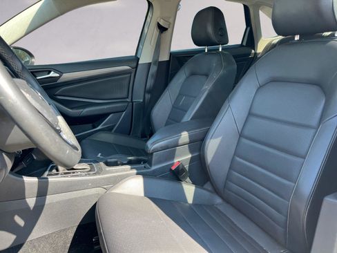 Used 2021 Volkswagen Jetta SEL image 9