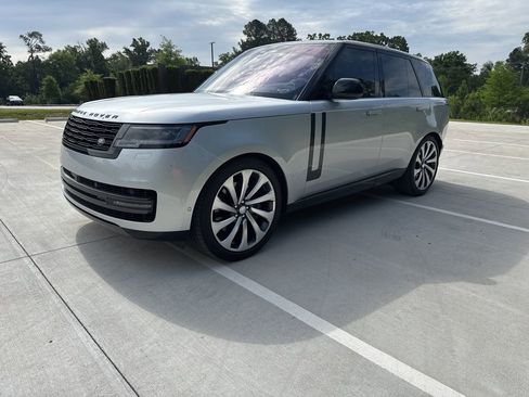Used 2023 Land Rover Range Rover Autobiography AWD/4WD image 1