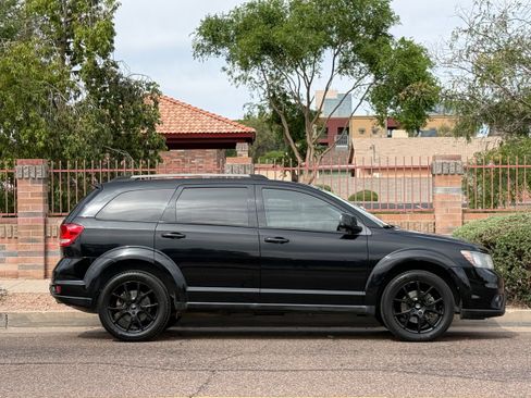 Used 2018 Dodge Journey SXT w/ Blacktop Package image 9