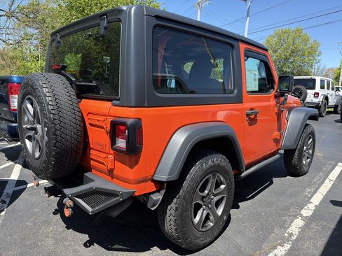Certified 2018 Jeep Wrangler Sport AWD/4WD image 7