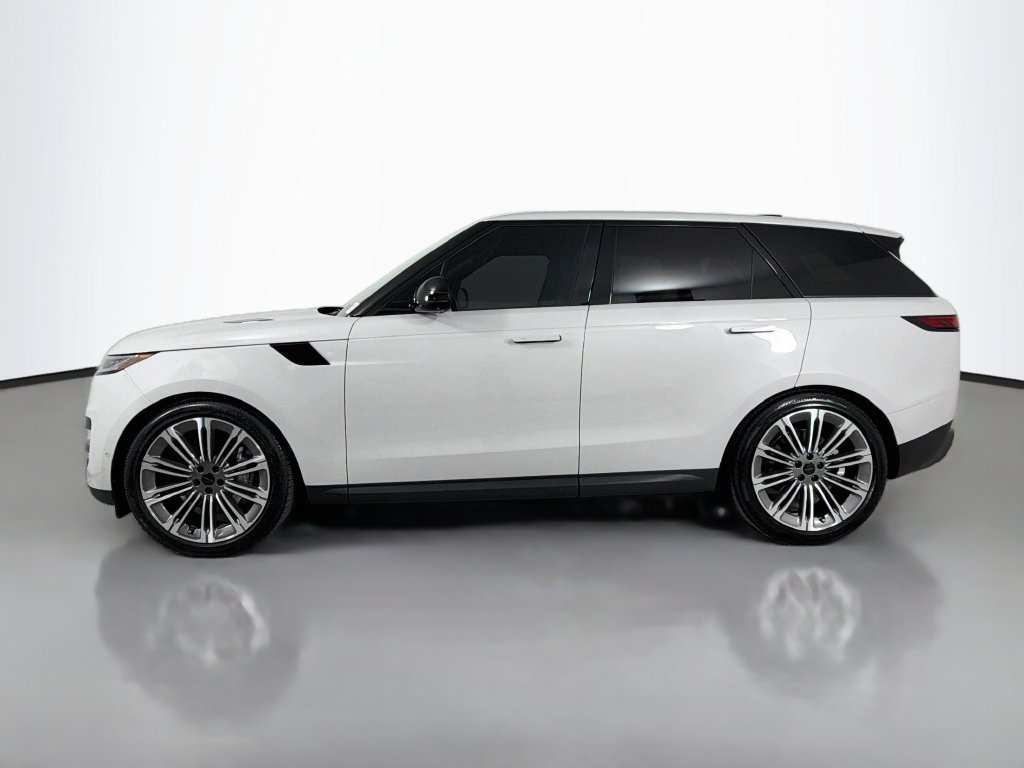 Used 2026 Land Rover Range Rover Sport SE AWD/4WD image 8
