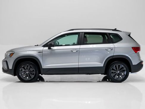 Used 2024 Volkswagen Taos S FWD image 27
