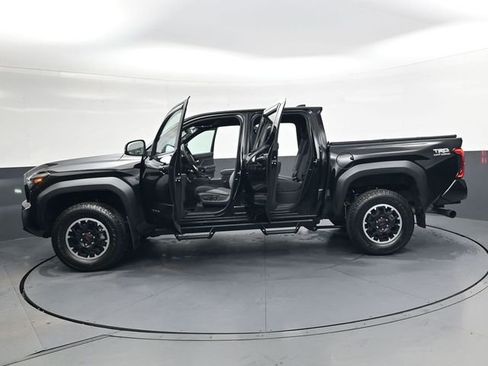 Used 2024 Toyota Tacoma TRD Off-Road w/ TRD Off Road Upgrade Package image 42