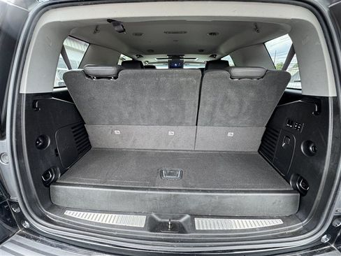 Used 2017 Cadillac Escalade Luxury AWD/4WD image 13