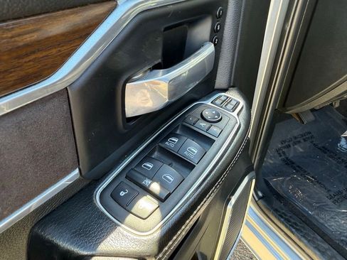 Used 2024 RAM 3500 Laramie w/ Towing Technology Group image 18