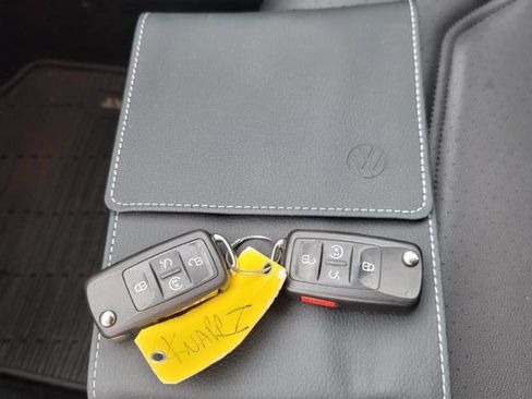 Used 2021 Volkswagen Passat 2.0T R-Line image 21