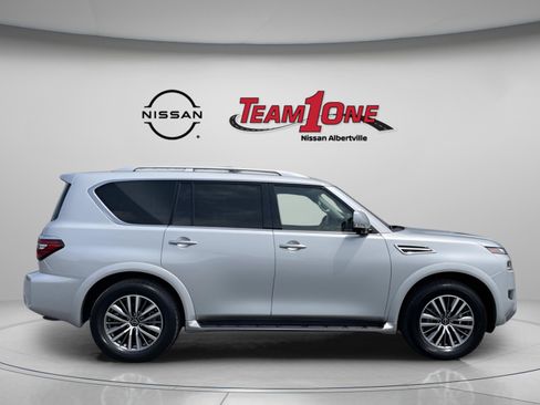 Used 2024 Nissan Armada SL w/ Captain's Chairs Package RWD image 9