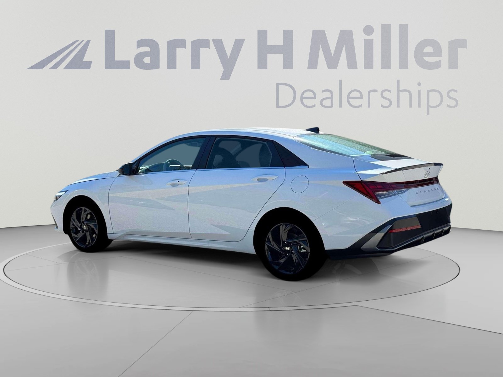 New 2026 Hyundai Elantra SEL Sport Premium FWD image 4