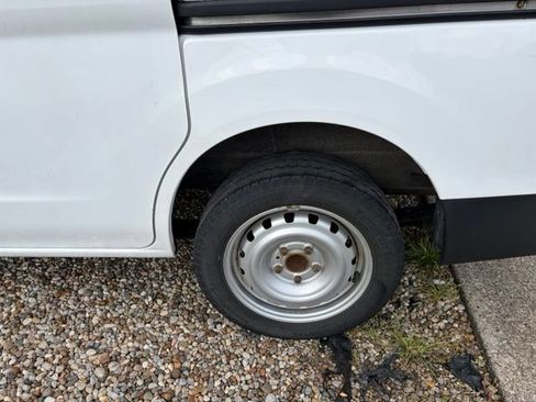 Used 2020 Nissan NV200 S FWD image 19