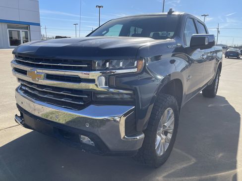 Used 2020 Chevrolet Silverado 1500 LTZ w/ LTZ Texas Edition RWD image 2