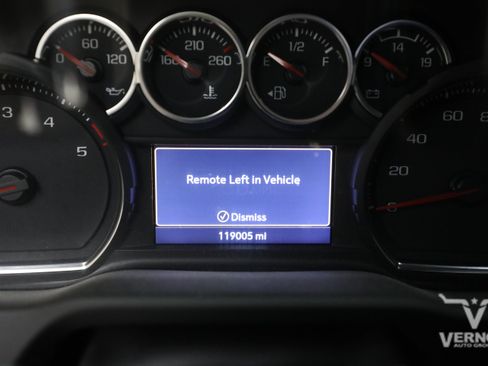 Used 2022 Chevrolet Silverado 2500 LT w/ Convenience Package AWD/4WD image 9