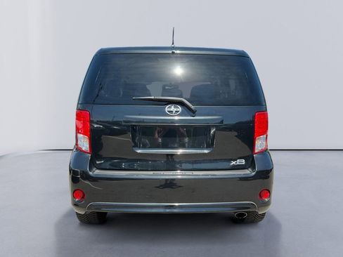 Used 2014 Scion xB FWD image 4
