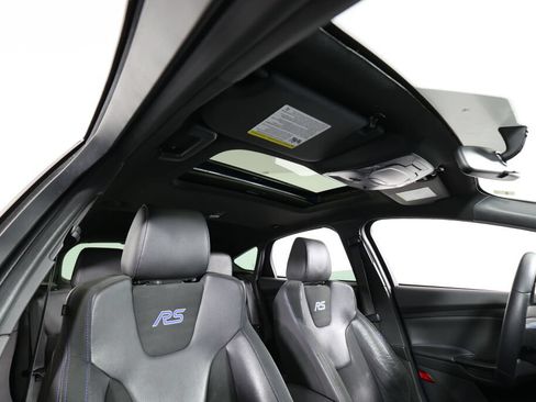 Used 2017 Ford Focus RS AWD/4WD image 40