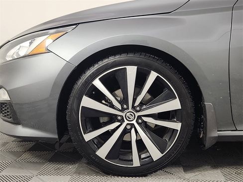Used 2019 Nissan Altima 2.5 SR image 15