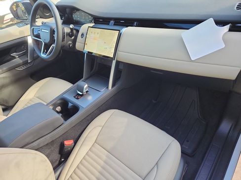 New 2025 Land Rover Discovery Sport S image 29