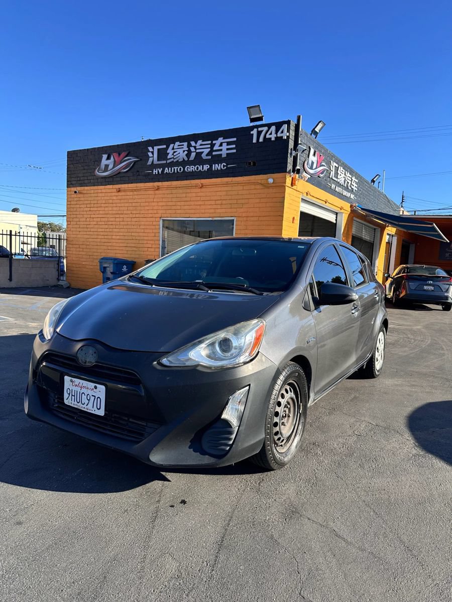 Used 2016 Toyota Prius C Three FWD image 1