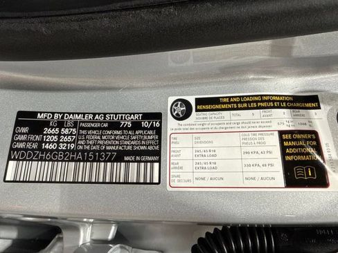 Used 2017 Mercedes-Benz E 400 4MATIC Wagon image 86