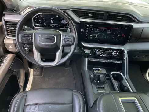 Used 2022 GMC Sierra 1500 Denali AWD/4WD image 11