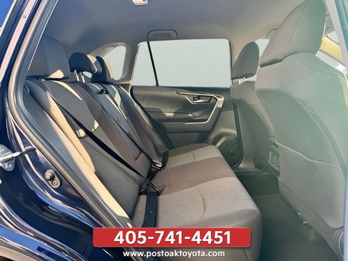 Used 2025 Toyota RAV4 XLE FWD image 23