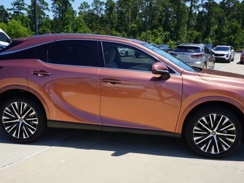Certified 2023 Lexus RX 350 Premium Plus w/ Cold Area Package FWD image 4
