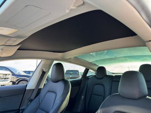 Used 2022 Tesla Model 3 Long Range AWD/4WD image 28