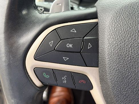 Used 2014 Jeep Grand Cherokee Laredo w/ Quick Order Package 23E AWD/4WD image 15