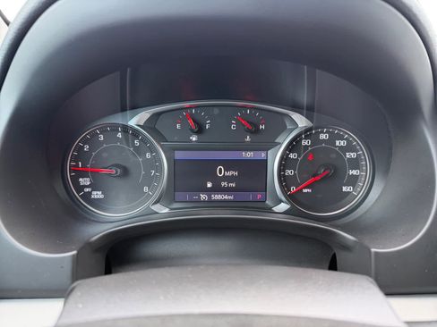 Used 2023 GMC Terrain SLT image 14