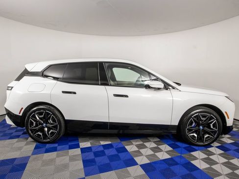 Used 2025 BMW iX xDrive50 AWD/4WD image 5